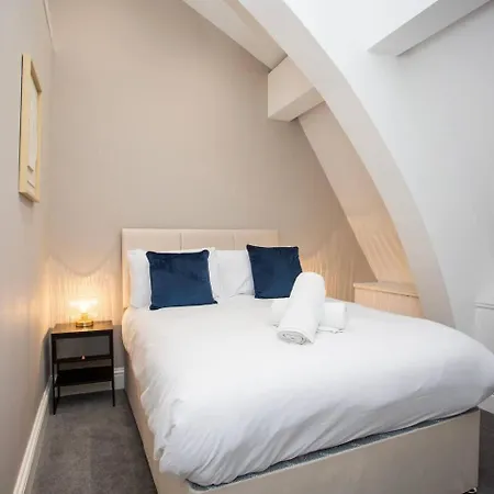 شقة Blenheim House Wifi Free Parking City Centre
