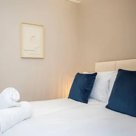 شقة Blenheim House Wifi Free Parking City Centre