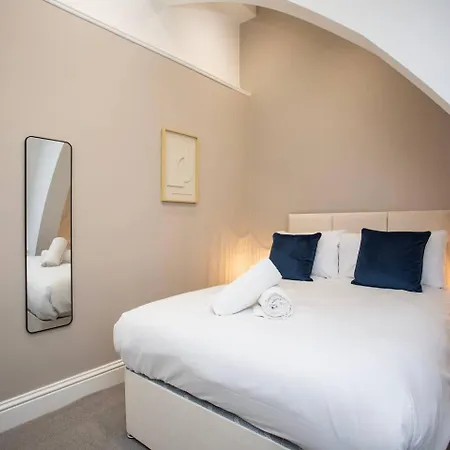 شقة Blenheim House Wifi Free Parking City Centre ليدز
