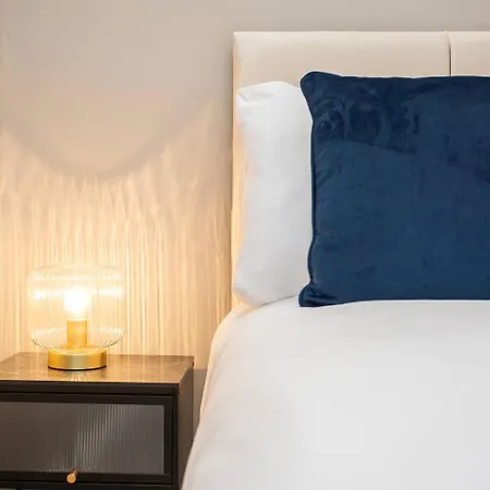Blenheim House Wifi Free Parking City Centre